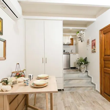 Kamaraki Old Town 5 *